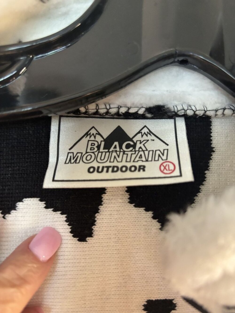 Black Mountain Outdoor Cow Print Fleece Jacket Youth XL Full Zip Warm Plush Soft - Picture 2 of 11